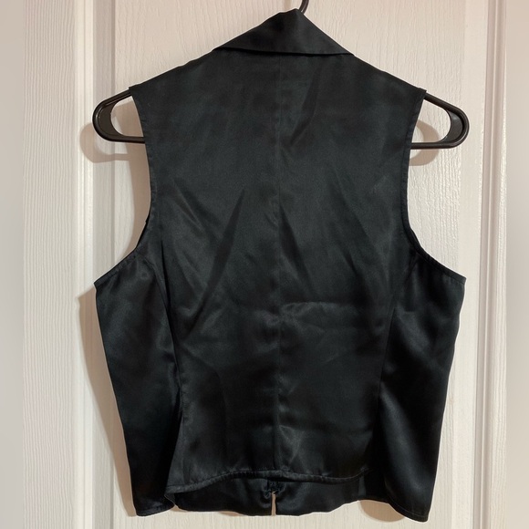 Studio 100% Silk V-Neck Ruffled Sleeveless Collared Zippered Black Tank UK14 - Picture 7 of 8